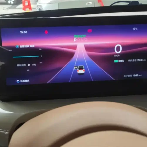 900x675_0_q87_c42_autohomecar__ChxpWGlHv2CAMGN-AAEAhTzW1qE651.jpg.webp Used Wuling Bingo 2025 model 333km Yuexiang model