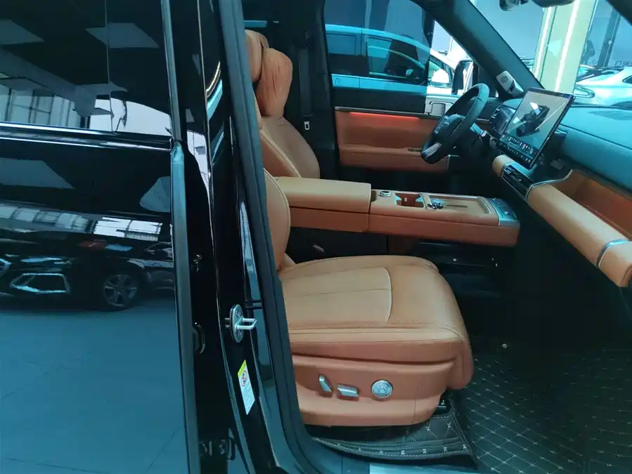 Used BYD Leopard Titanium 7 2025 200KM two-wheel drive Max version