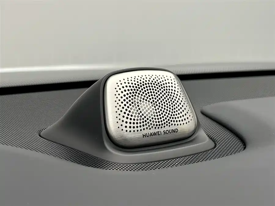 900x675_0_q87_c42_autohomecar__ChxpWGlItiyAWIx5AAFq69c3J1Y562.jpg.webp Used HUAWEI AITO M7 2024 1.5T rear drive Plus version 5 seats