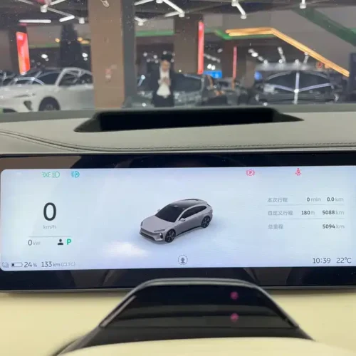 900x675_0_q87_c42_autohomecar__ChxpWGlIwOSAbw-pAAfoG1YMbIQ578.jpg.webp Used NIO ET5T 2025 75kWh Touring