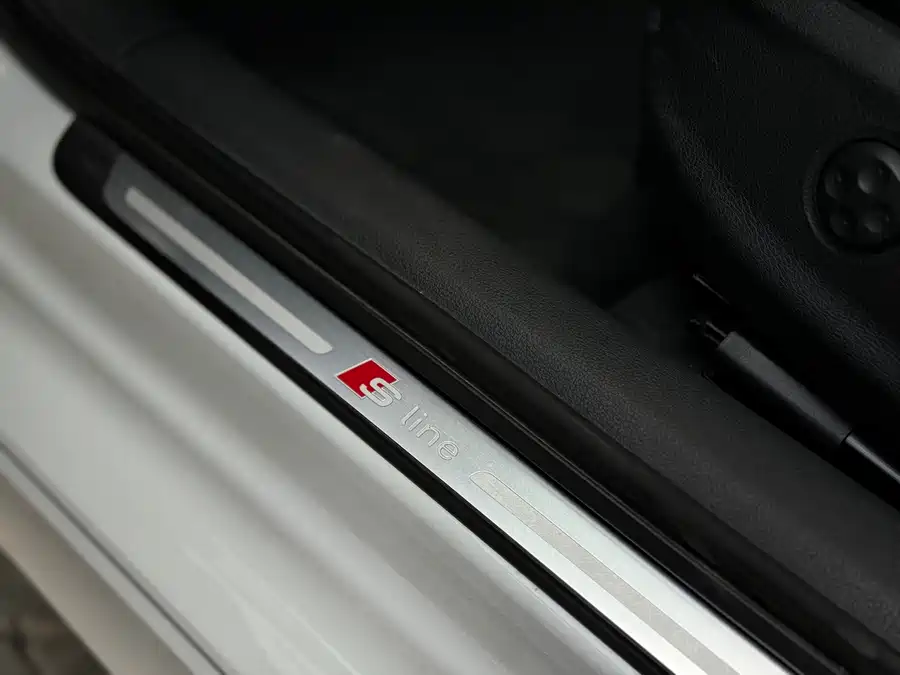 Used Audi A3 2015 Limousine 40 TFSI automatic luxury model