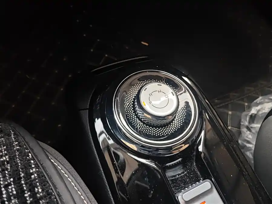 900x675_0_q87_c42_autohomecar__ChxpWGlJM6OAfZA-AAGGvPYpIJw153.jpg.webp Used Wuling Bingo 2023 model 410km Lingxi exclusive model