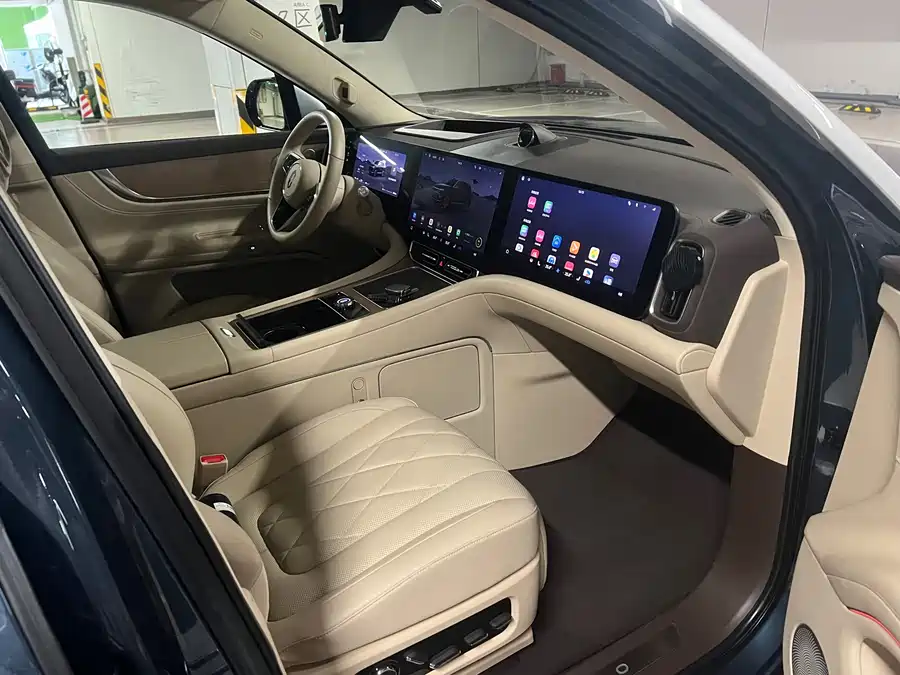 Used AITO M9 2024 extended range Ultra version 52kWh 6-seater version