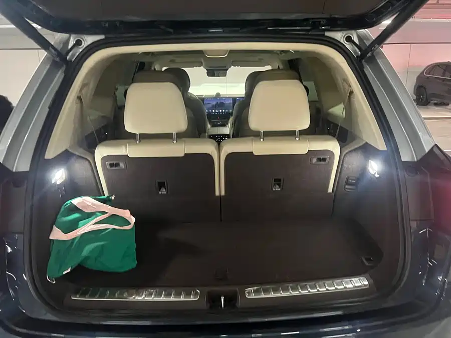 Used AITO M9 2024 extended range Ultra version 52kWh 6-seater version