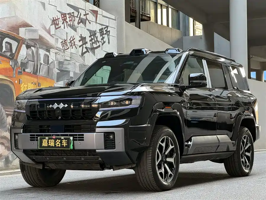 900x675_0_q87_c42_autohomecar__ChxpWGlKAMmAPWrYAALQSsok2Hs968.jpg.webp Used BYD Leopard 8 2025 Zhiyong flagship version 7 seats