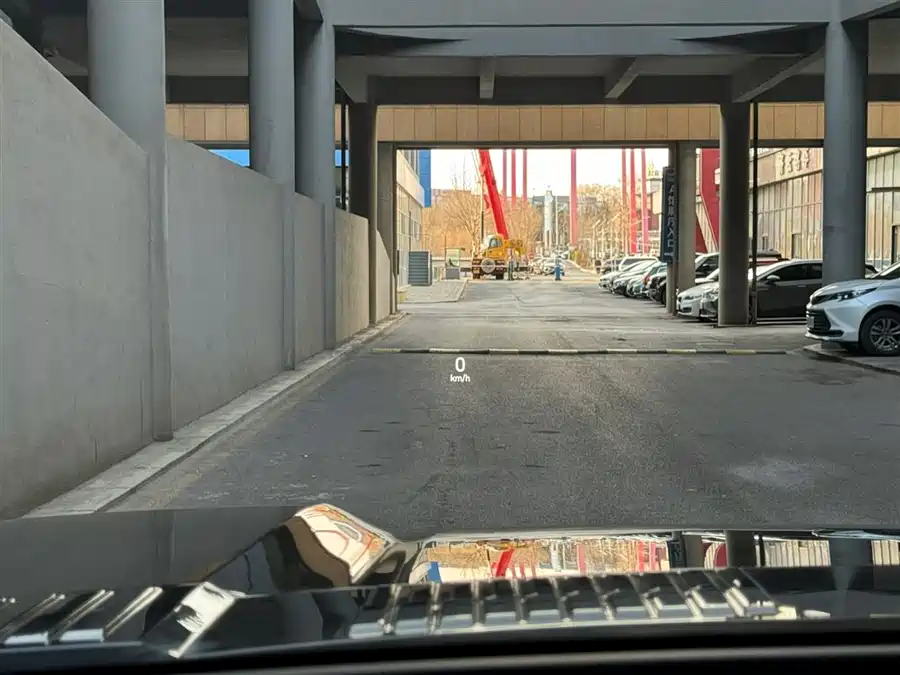 900x675_0_q87_c42_autohomecar__ChxpWGlKAN2AR-GYAAHhhhepBfY914.jpg.webp Used BYD Leopard 8 2025 Zhiyong flagship version 7 seats