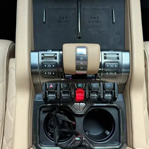 900x675_0_q87_c42_autohomecar__ChxpWGlKANeAaOcdAAJNXA-u5rg988.jpg.webp Used BYD Leopard 8 2025 Zhiyong flagship version 7 seats