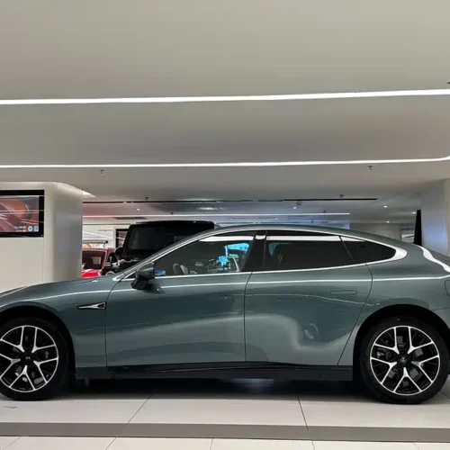 900x675_0_q87_c42_autohomecar__ChxpWGlKTBiALpaPAAaRJFI_A8U992.jpg.webp Used Xpeng P7 2023 model P7i 702 Pro