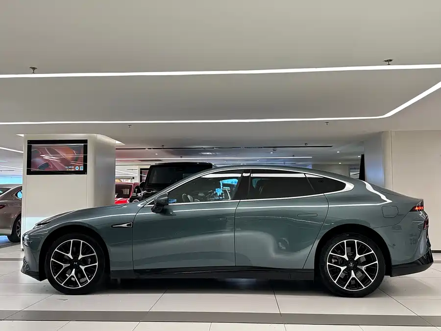 900x675_0_q87_c42_autohomecar__ChxpWGlKTBiALpaPAAaRJFI_A8U992.jpg.webp Used Xpeng P7 2023 model P7i 702 Pro