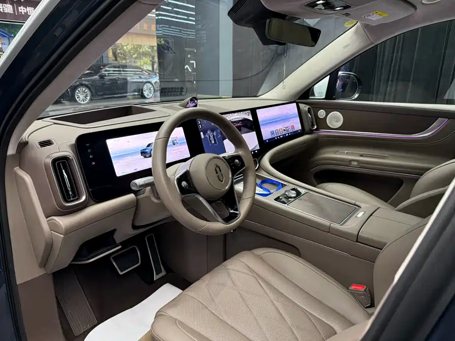 900x675_0_q87_c42_autohomecar__ChxpWGlKTX6AIBuwAAiG2zRrrBY791.jpg.webp Used AITO M9 2024 extended range Ultra version 52kWh 5-seater version