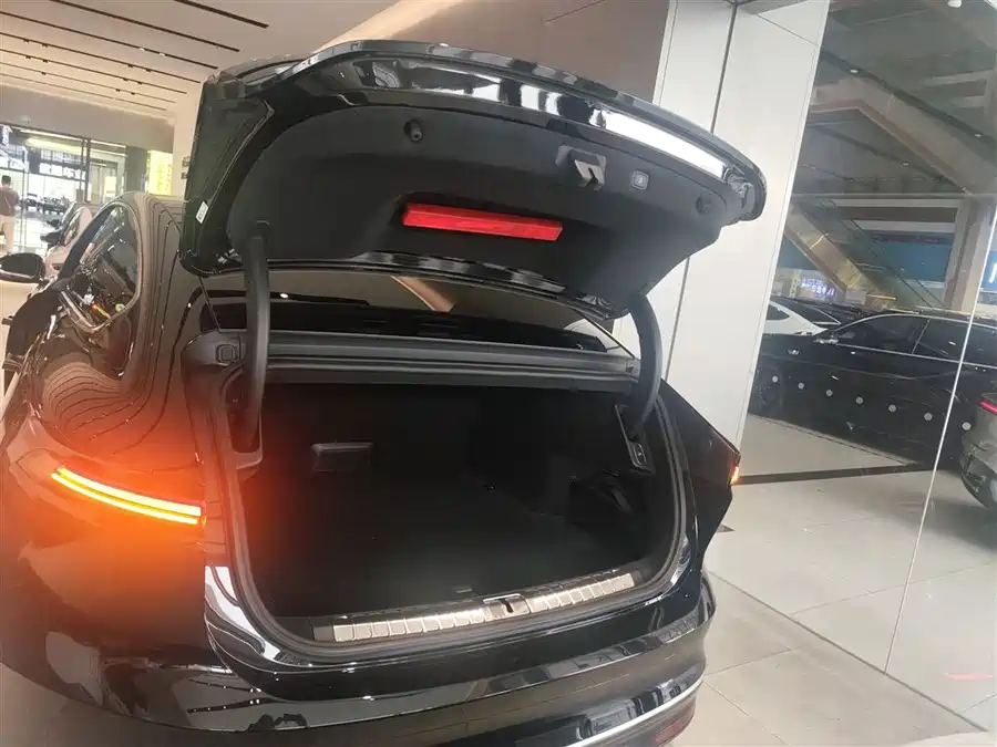 Used NIO ET9 2025 model 102kWh