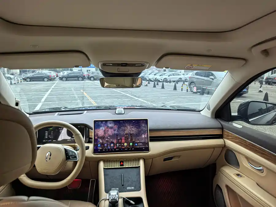 900x675_0_q87_c42_autohomecar__ChxpWGlL69KALQhCAAWBextnKVw121.jpg.webp Used HUAWEI AITO M7 2024 1.5T four-wheel drive Plus version 5 seats