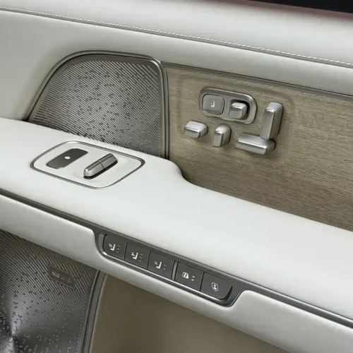 900x675_0_q87_c42_autohomecar__ChxpWGlLW1qAQtsaAAi47ozuJvM775.jpg.webp Used NIO ES8 2026 Six-seater Executive Signature Edition