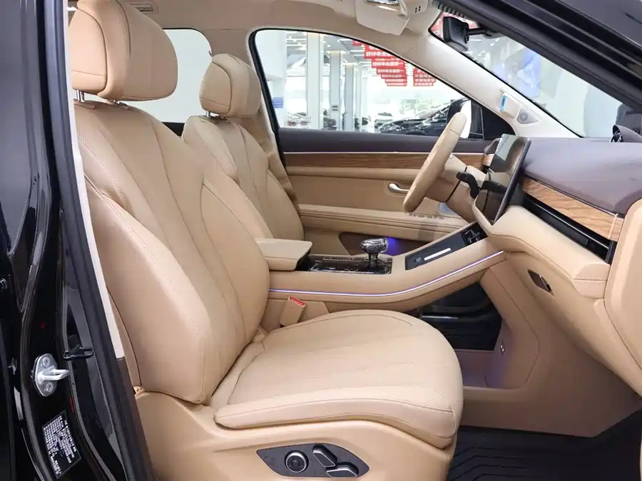 900x675_0_q87_c42_autohomecar__ChxpWGlLZ9KAMPeyAAHaY2_2uGc061.jpg.webp Used HUAWEI AITO M7 2024 1.5T Smart Driving Rear Drive Pro Version 5 Seats