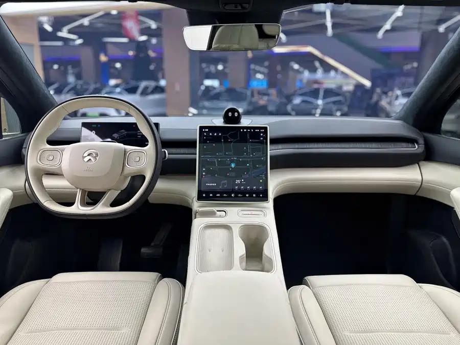 Used NIO ES6 2024 model 75kWh