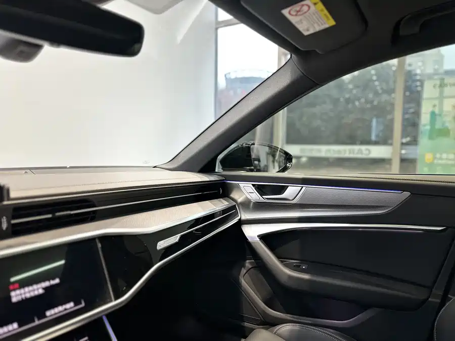 900x675_0_q87_c42_autohomecar__ChxpWGlMpAaAcPMaAAbiAM7Wx88336.jpg.webp Used Audi A6L 2025 45 TFSI Premium Dynamic Model