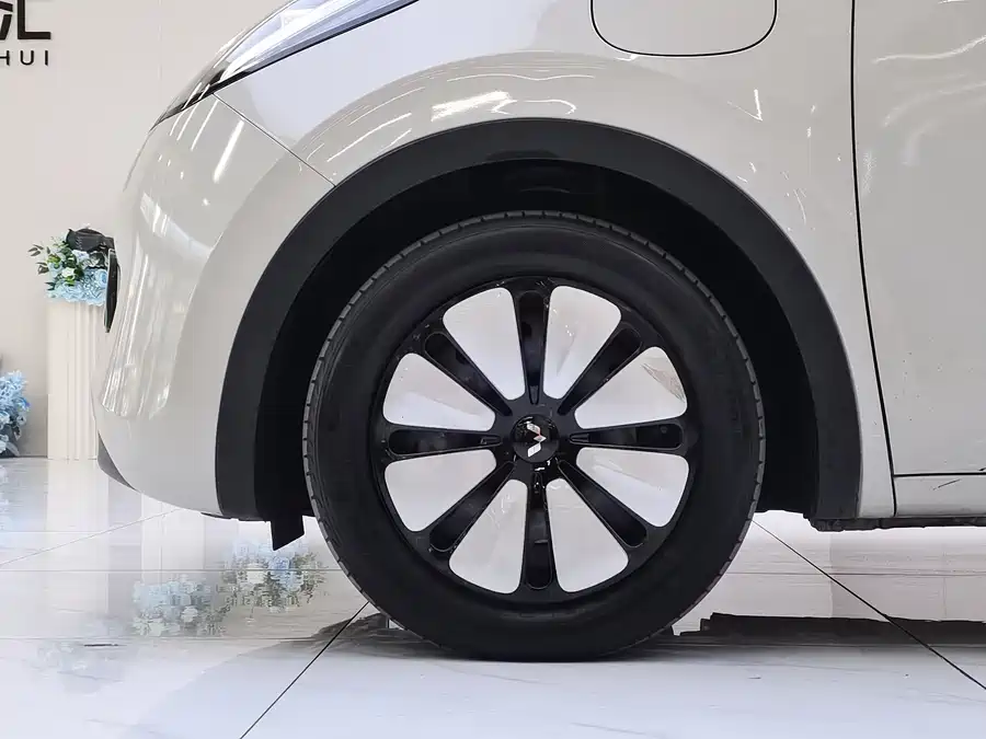 900x675_0_q87_c42_autohomecar__ChxpWGlN9xeAY8M6AAWYWyOgHPw756.jpg.webp Used Wuling Bingo 2023 model 410km Lingxi exclusive model