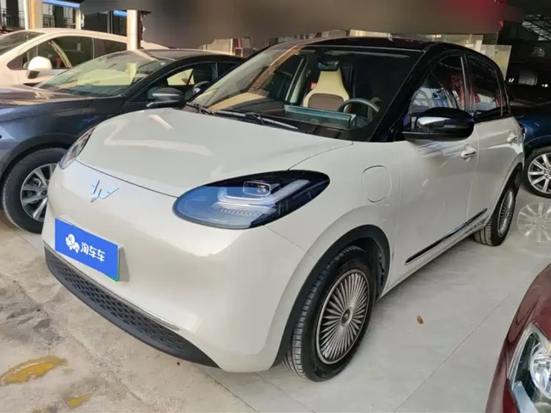 Used Wuling Bingo 2024 model 333km Lingxi Internet model