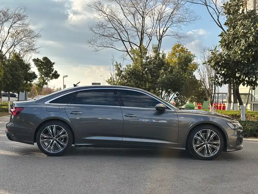 900x675_0_q87_c42_autohomecar__ChxpWGlOV4iAGosuAA7OT2GUI0E891.jpg.webp Used Audi A6L 2020 45 TFSI quattro exclusive dynamic model