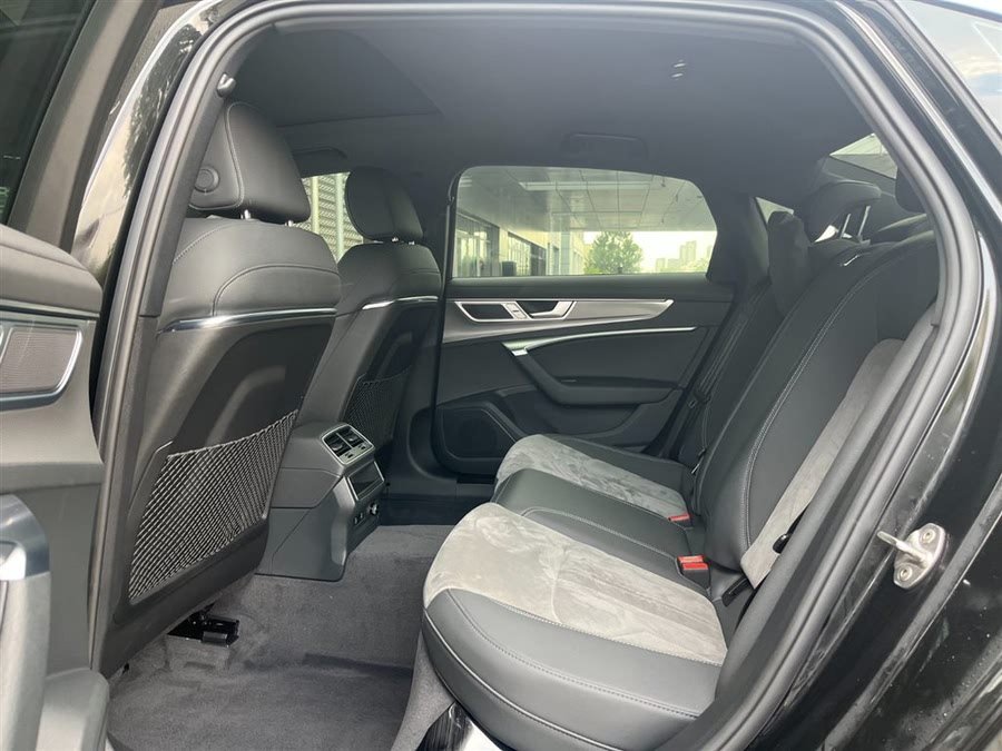 900x675_0_q87_c42_autohomecar__CjIFU2hOKDmAOaVgAAH-1m77pLA853.jpg.jpg Used Audi A6L 2024 40 TFSI luxury and dynamic model