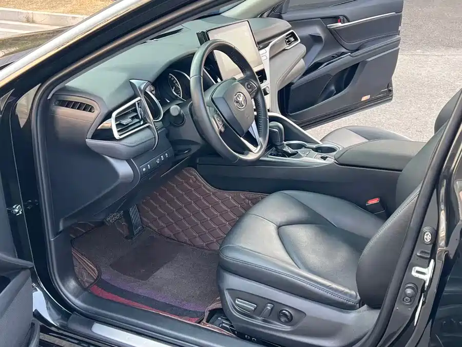 Used Camry 2023 2.0G Deluxe Edition