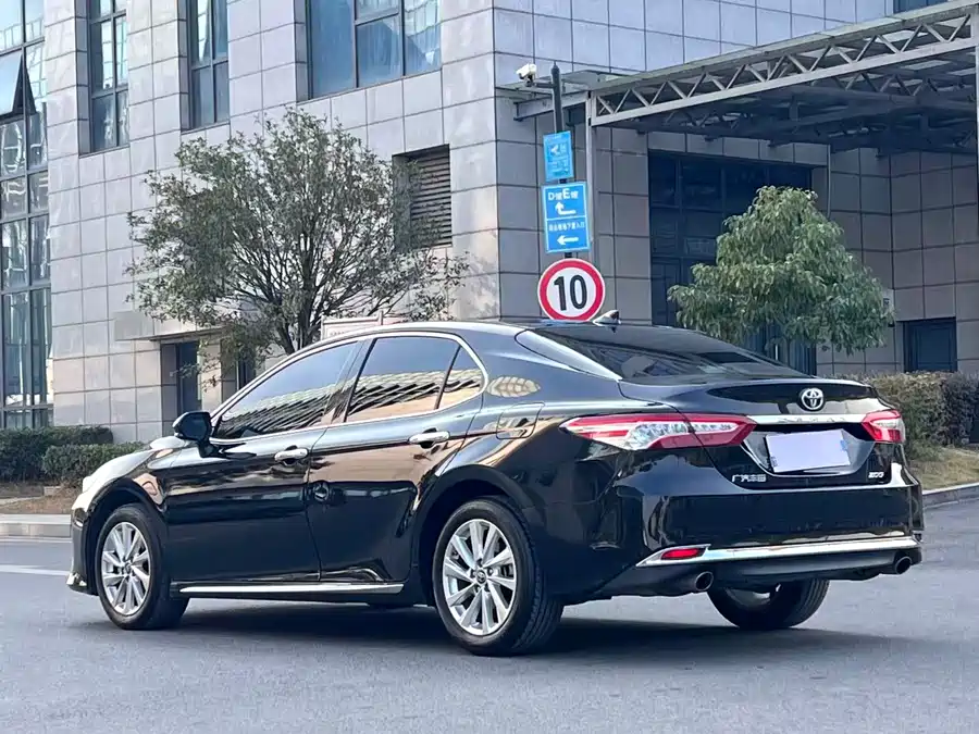 Used Camry 2023 2.0G Deluxe Edition