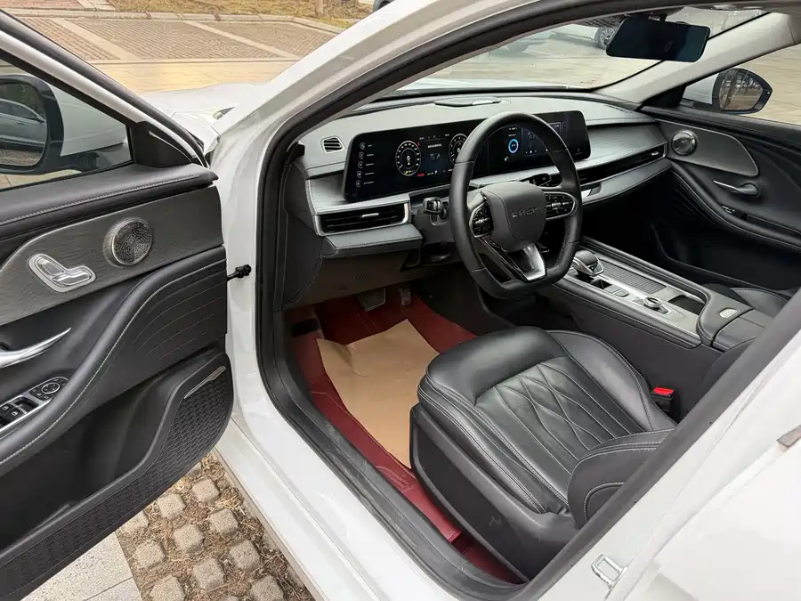 900x675_0_q87_c42_autohomecar__Chto52kpGK6AVXVbAAnBr42tXvE127.jpg.webp Used Chery Arrizo 8 2023 model 1.6T DCT Yi