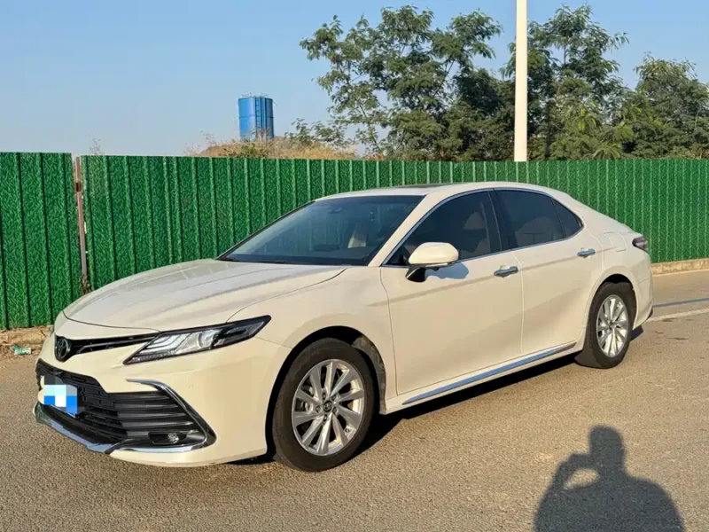 Used Camry 2023 2.0G Deluxe Edition
