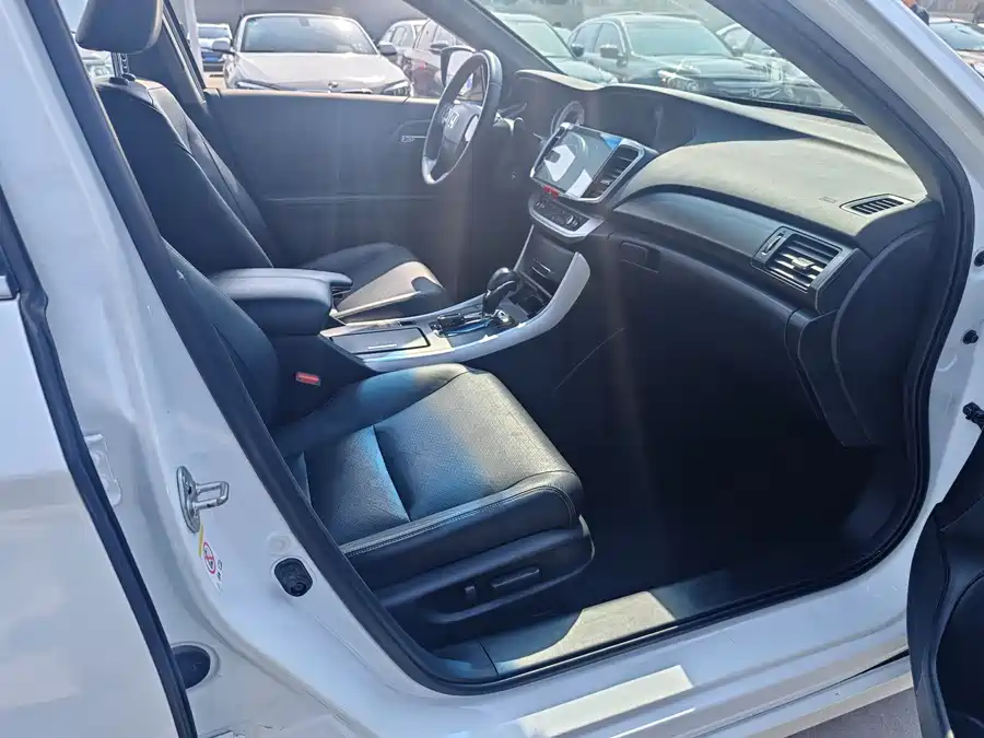 Used Accord 2015 2.0L LX Comfort Edition