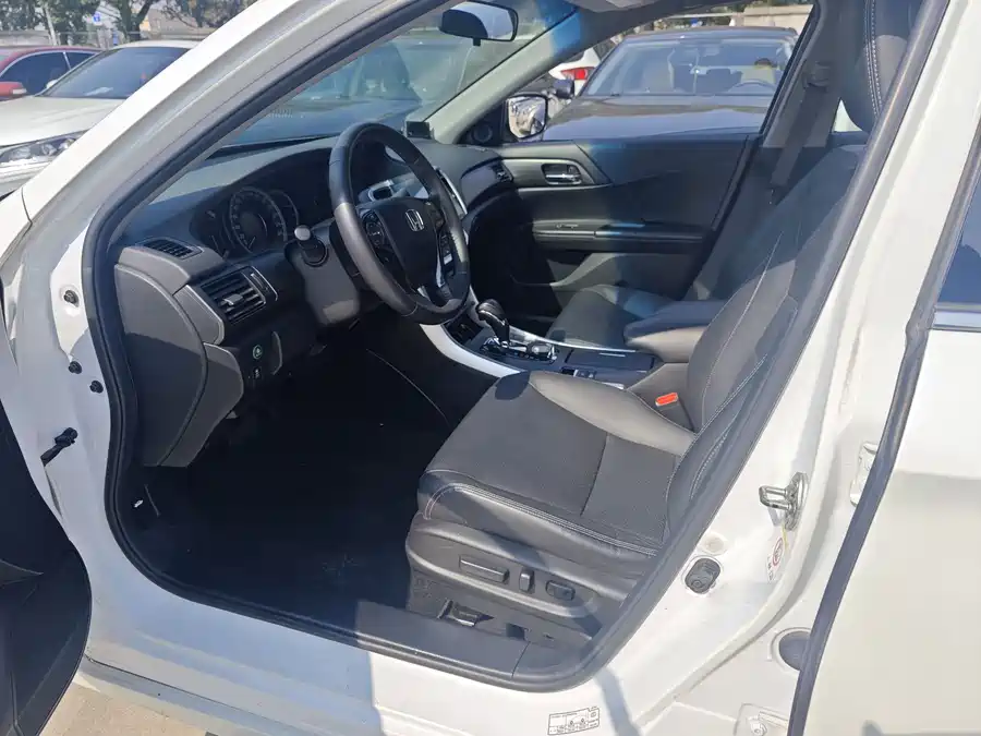 Used Accord 2015 2.0L LX Comfort Edition