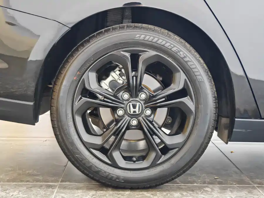 900x675_0_q87_c42_autohomecar__Chto52lKZSOAbtPSAAdd-Rzs8YE870.jpg.webp Used Accord 2025 260TURBO Deluxe Edition