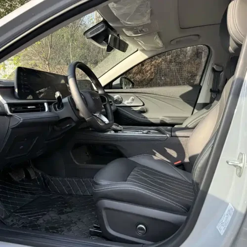 900x675_0_q87_c42_autohomecar__Chto52lOG9qARX6iAAaPuO5dZa8711.jpg.webp Used Chery Arrizo 8 2024 model 1.6T DCT Rui