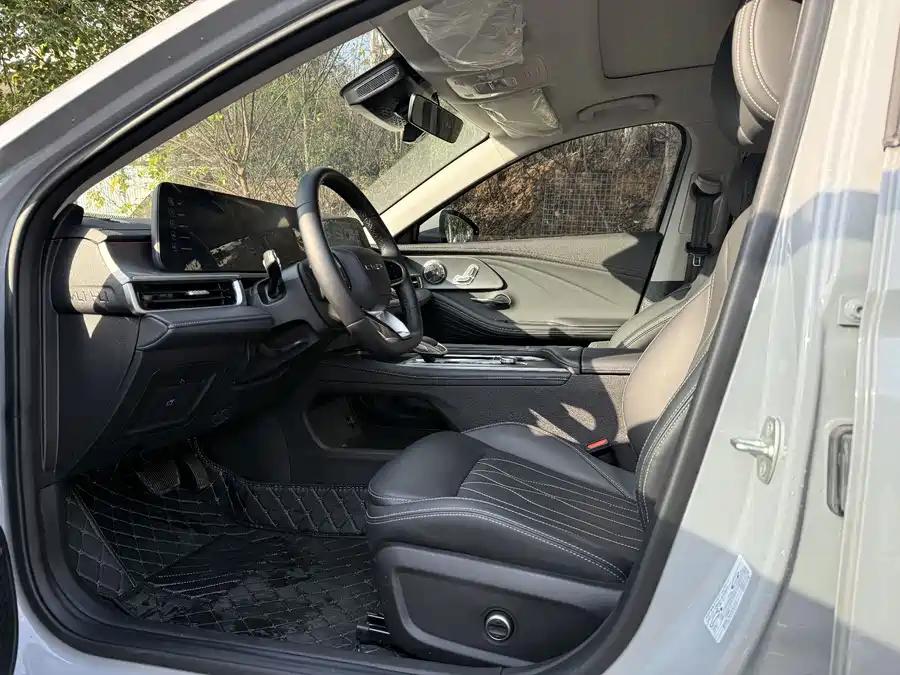 900x675_0_q87_c42_autohomecar__Chto52lOG9qARX6iAAaPuO5dZa8711.jpg.webp Used Chery Arrizo 8 2024 model 1.6T DCT Rui