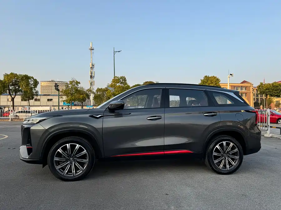 900x675_0_q87_c42_autohomecar__Chto52lOMayAdxaTAAj-QpN0VGo015.jpg.webp Used Changan CS75PLUS 2022 second generation 1.5T automatic premium model