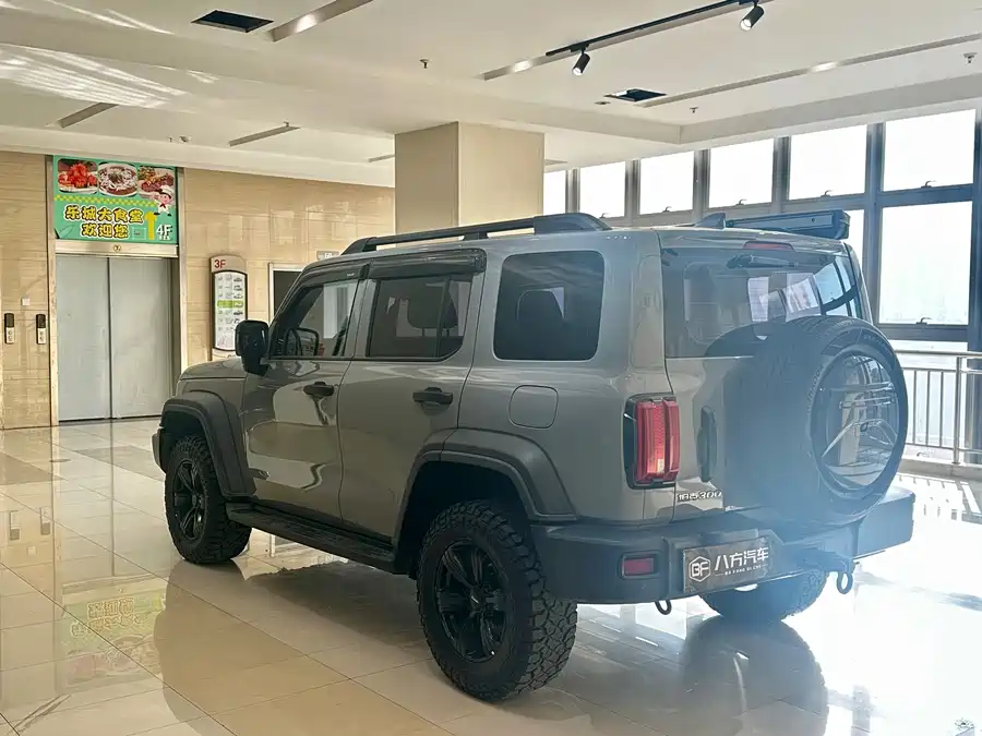 900x675_0_q87_c42_autohomecar__Chto52lSEUSADn-BAAfUah8tzMM633.jpg.webp Used GWM Tank 300 2021 Off-Road Version 2.0T Conqueror