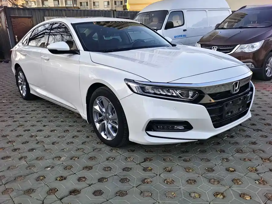 900x675_0_q87_c42_autohomecar__Chto52laAaaAHPsUAAXv-tF0Zis724.jpg.webp Used Accord 2018 260TURBO Elite Edition National VI