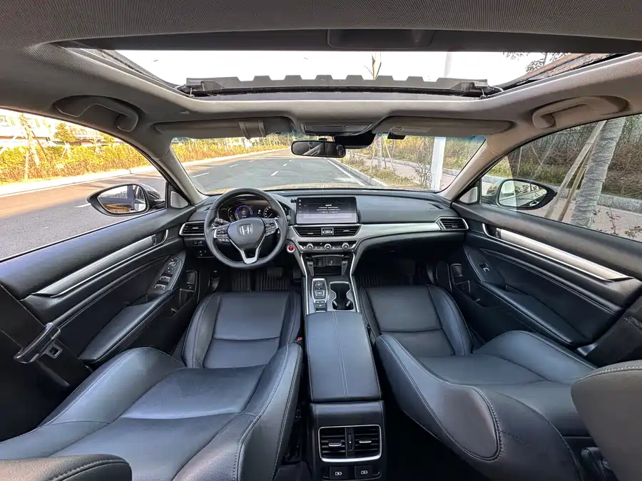 900x675_0_q87_c42_autohomecar__Chto52laSCyAB0NoAAvk-L9VIM375.jpg.webp Used Accord 2022 Rui·Hybrid 2.0L Magic Night·Rui Zun Edition