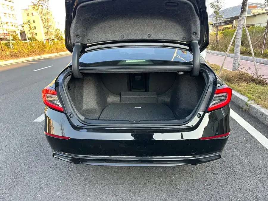 900x675_0_q87_c42_autohomecar__Chto52laSDGAVEjxAA-cy4mZACs089.jpg.webp Used Accord 2022 Rui·Hybrid 2.0L Magic Night·Rui Zun Edition