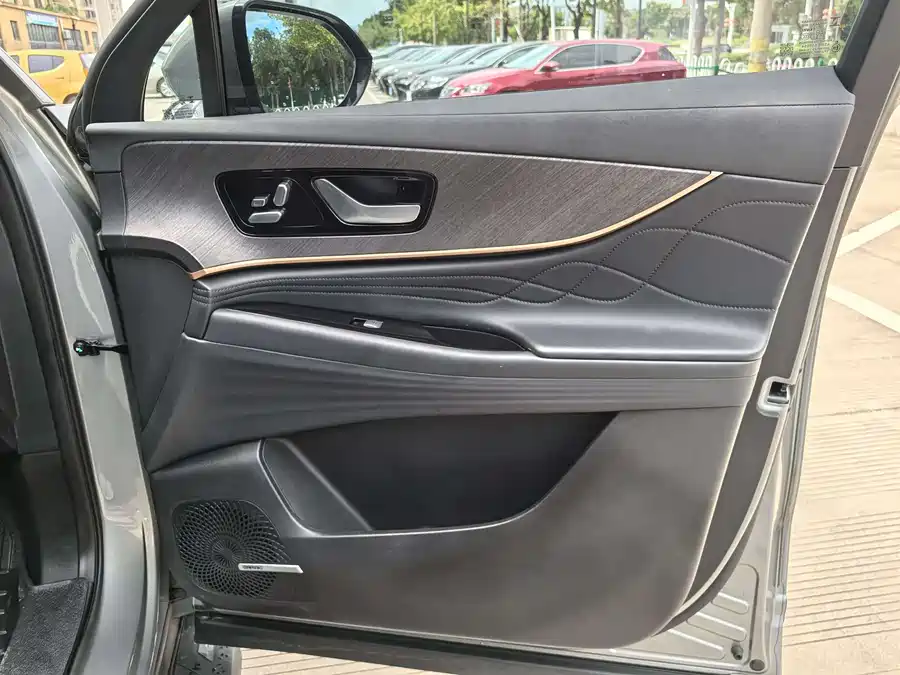 900x675_0_q87_c42_autohomecar__ChtpWGj4OomAN6KeAAQxPBJdwds072.jpg.webp Used Tiggo 9 2025 2.0T dual-clutch two-wheel drive luxury version 7 seats