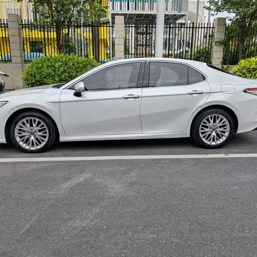 900x675_0_q87_c42_autohomecar__ChtpWGk243-APQTuAAwuxAakNBM780.jpg.webp Used Camry 2019 facelift 2.5G Deluxe Edition