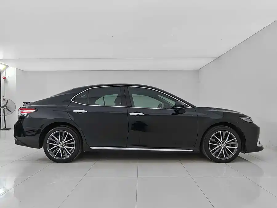 900x675_0_q87_c42_autohomecar__ChtpWGk2yT-AUnWgAAGcGLW69C8071.jpg.webp Used Camry 2023 2.5G Deluxe Edition