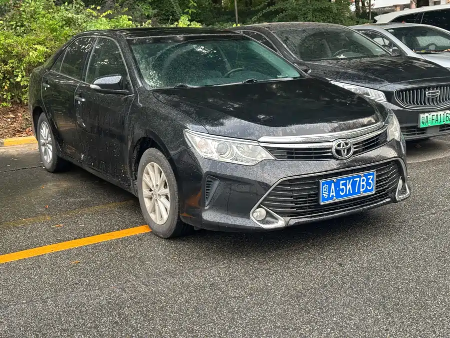 900x675_0_q87_c42_autohomecar__ChtpWGk8xhWAH2VbABHqAV9NWW8354.jpg.webp Used Camry 2016 2.0G 10th Anniversary Leading Edition
