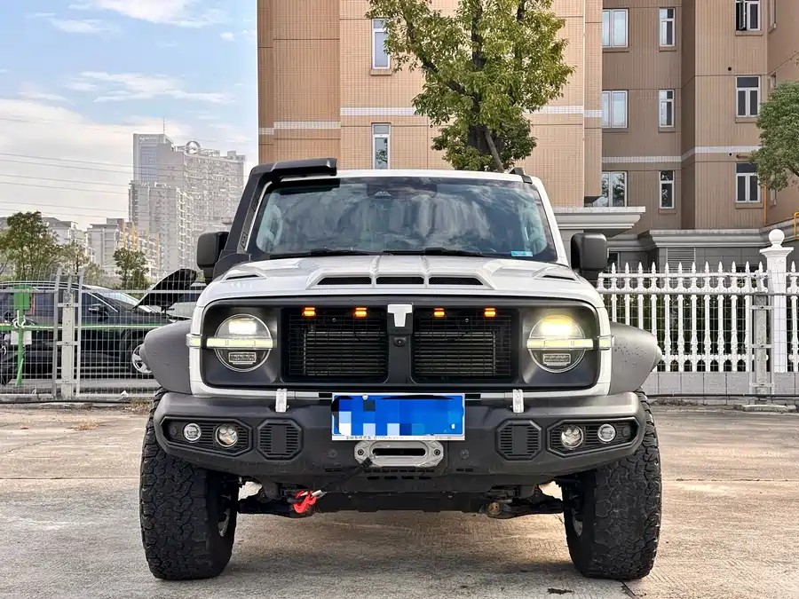 900x675_0_q87_c42_autohomecar__ChtpWGkisr2AY5KvAA0bnCzGhxk189.jpg.webp Used GWM Tank 300 2023 2.0T Iron Cavalry 02