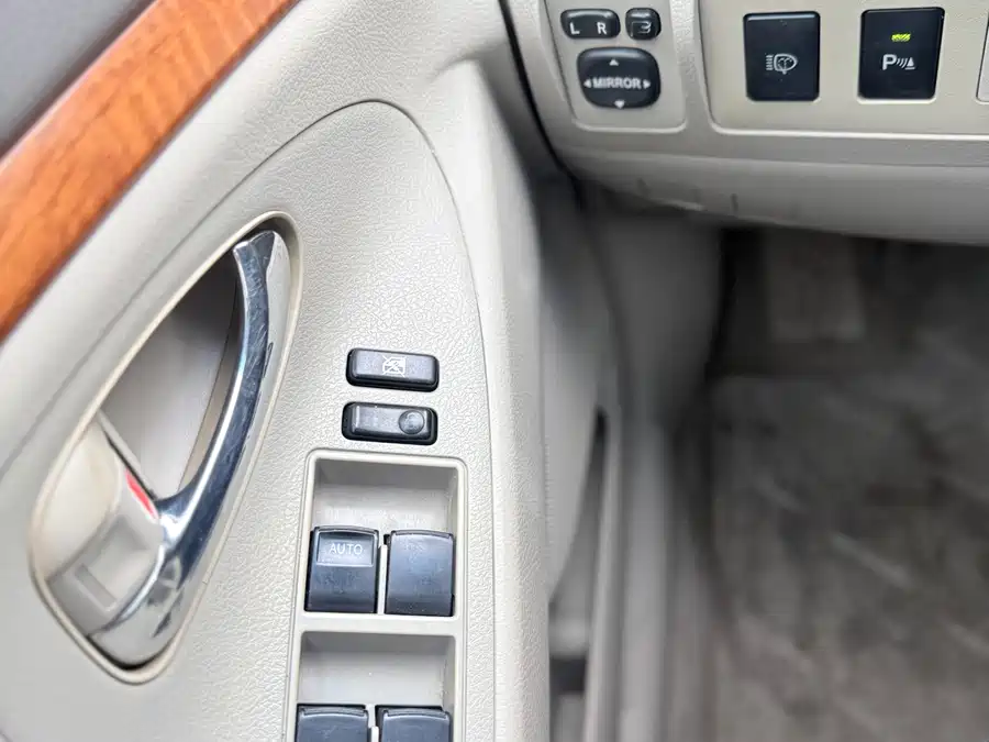 900x675_0_q87_c42_autohomecar__ChtpWGkr-keAH8zIAAcRl-to9PQ169.jpg.webp Used Camry 2010 240G Deluxe Edition