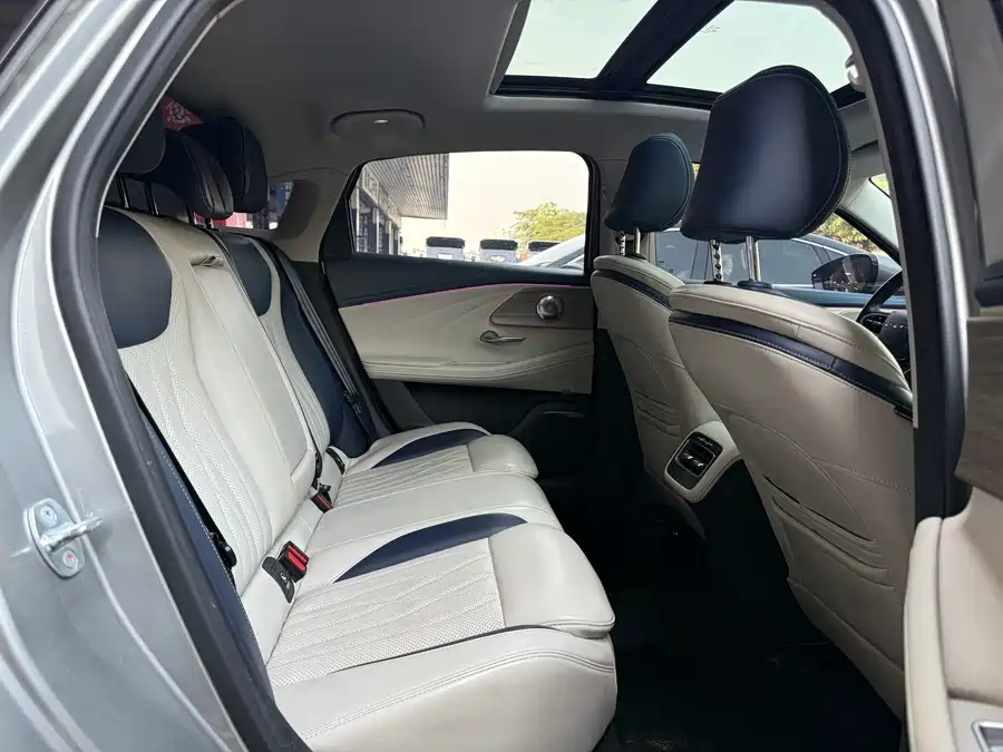 900x675_0_q87_c42_autohomecar__ChtpWGkz3WaAG8N_AAdV2yqD8AY507.jpg.webp Used Chery Arrizo 8 2023 model 1.6T DCT Ya