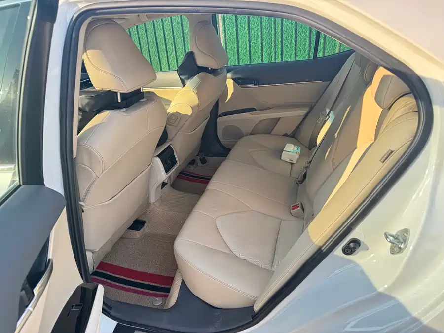 900x675_0_q87_c42_autohomecar__ChtpWGkz8imAaOX7AAgEGO1qbWU508.jpg.webp Used Camry 2023 2.0G Deluxe Edition