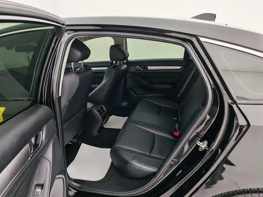 900x675_0_q87_c42_autohomecar__ChtpWGlLTcSAQD2NAAaVjFxR0Fw446.jpg.webp Used Accord 2018 260TURBO Elite Edition National VI