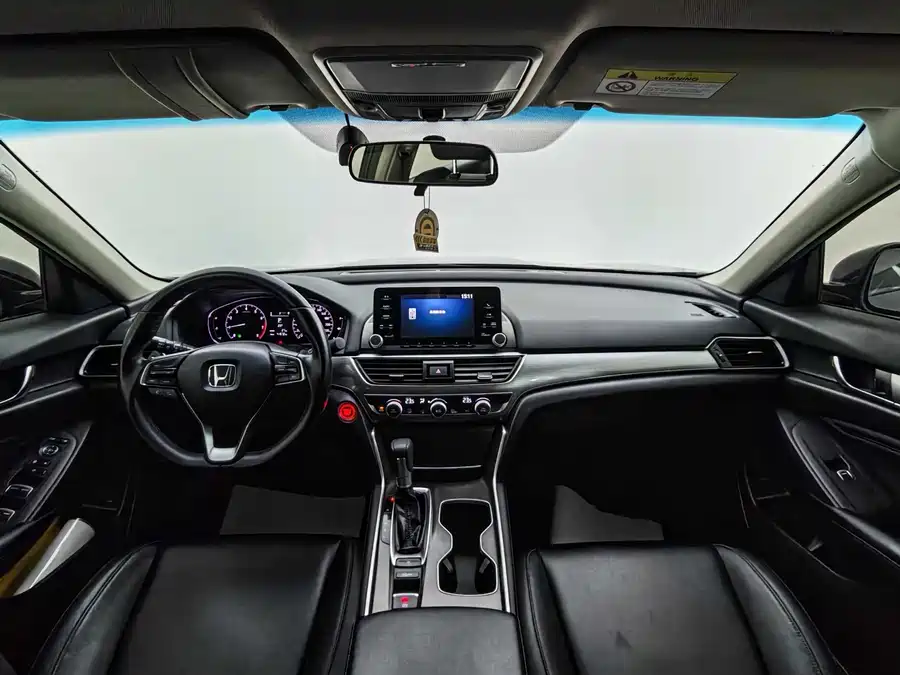 900x675_0_q87_c42_autohomecar__ChtpWGlLTcSAQim2AAYlqwvzoYI466.jpg.webp Used Accord 2018 260TURBO Elite Edition National VI