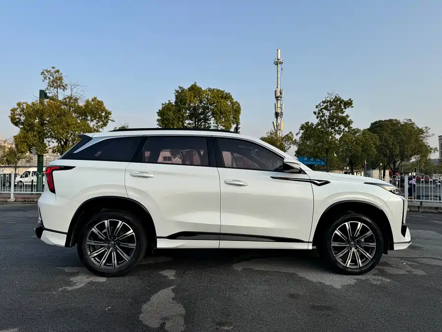 Used Changan CS75PLUS 2023 third generation 1.5T automatic premium model