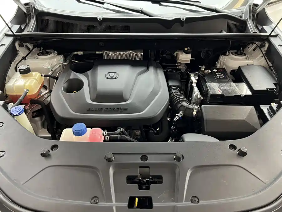 900x675_0_q87_c42_autohomecar__ChtpWGlV7UmAbhtDAAYBpDPdCxs844.jpg.webp Used Changan CS75PLUS 2022 second generation 1.5T automatic premium model